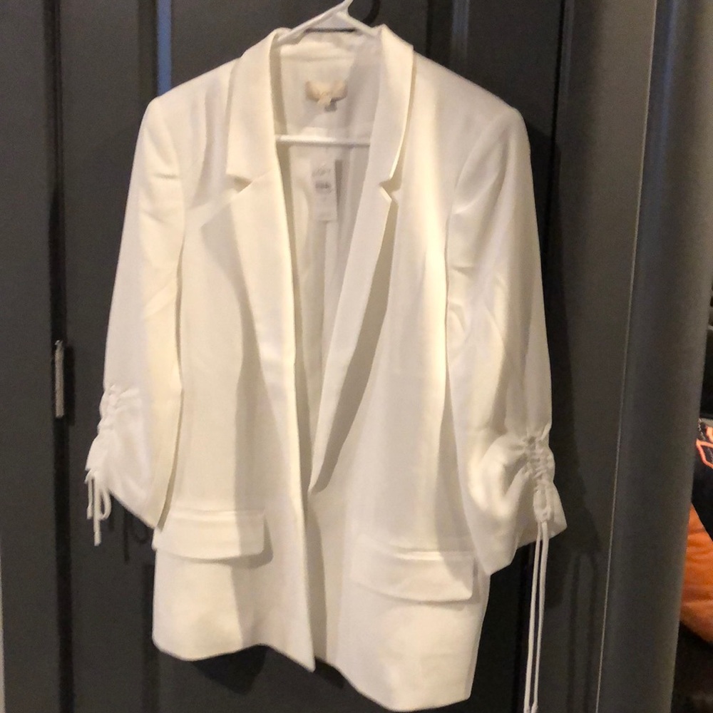 Loft white blazer with cinched  sleeves NWT
